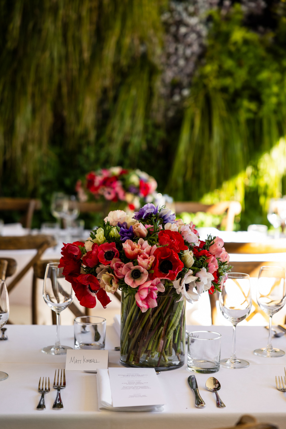 fog-luncheon-flowers