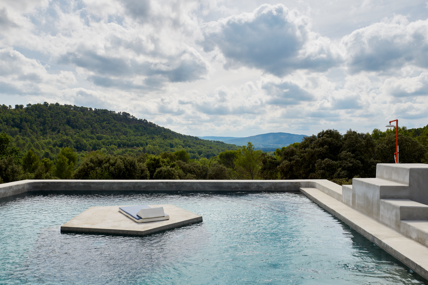 The Le Ferme Hi-BRIDE pool.