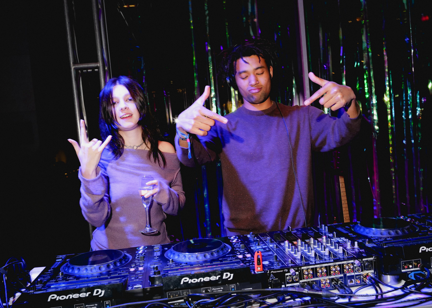 pretty-sick-dj-duo-set