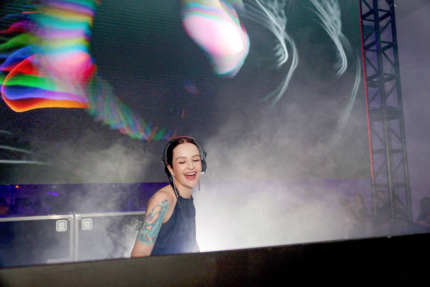 DJ Ela Minus