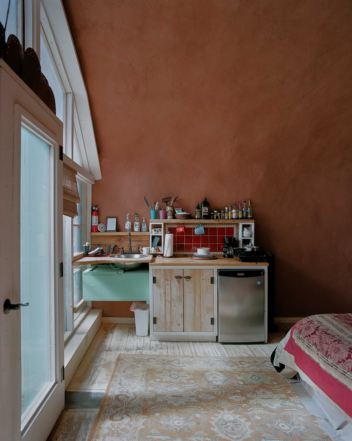earthships-architecture-sustainability-image