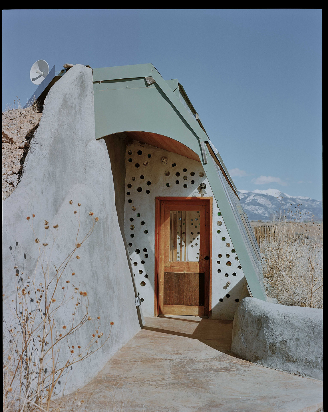 earthships-architecture-sustainability-image