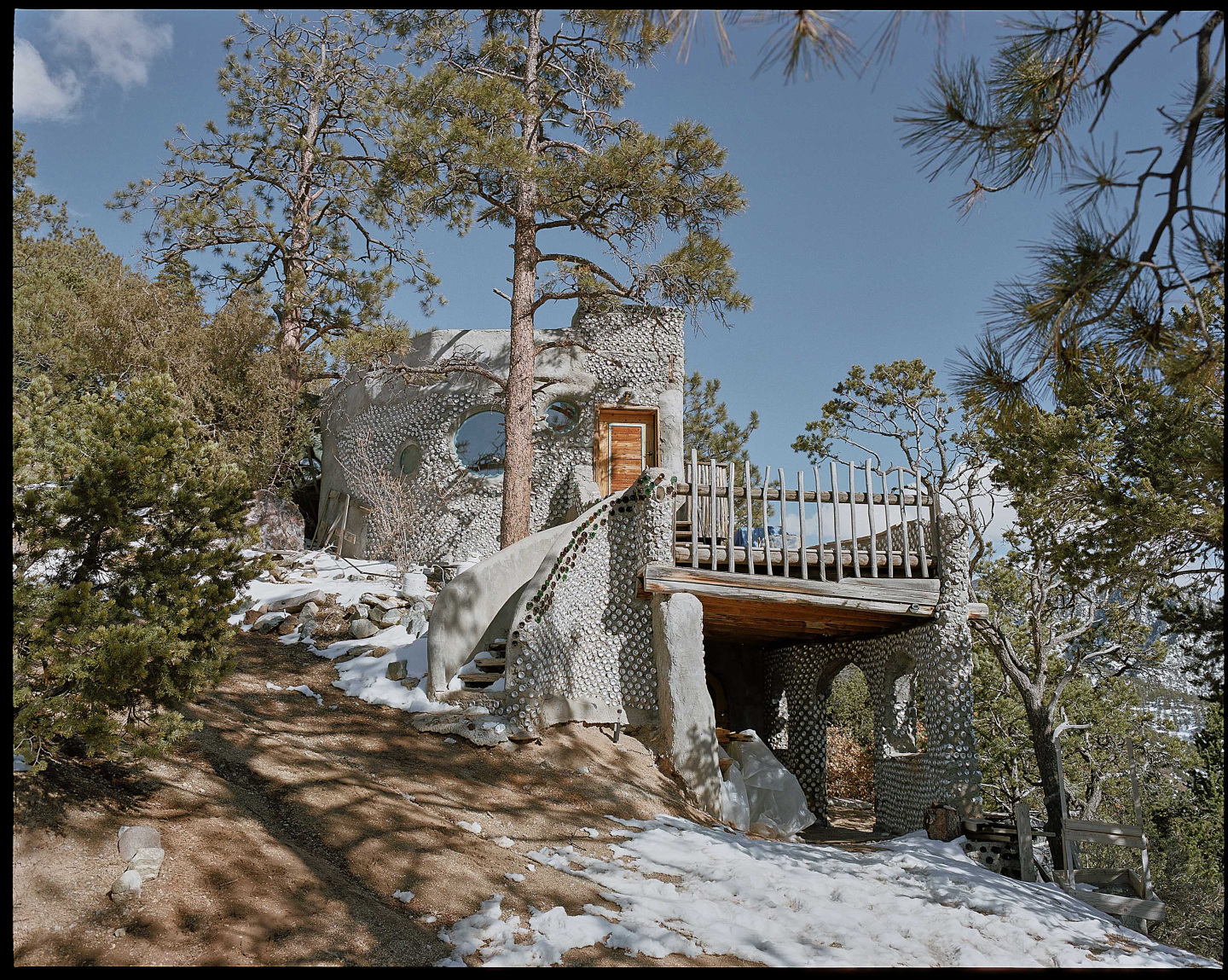 earthships-architecture-sustainability-image