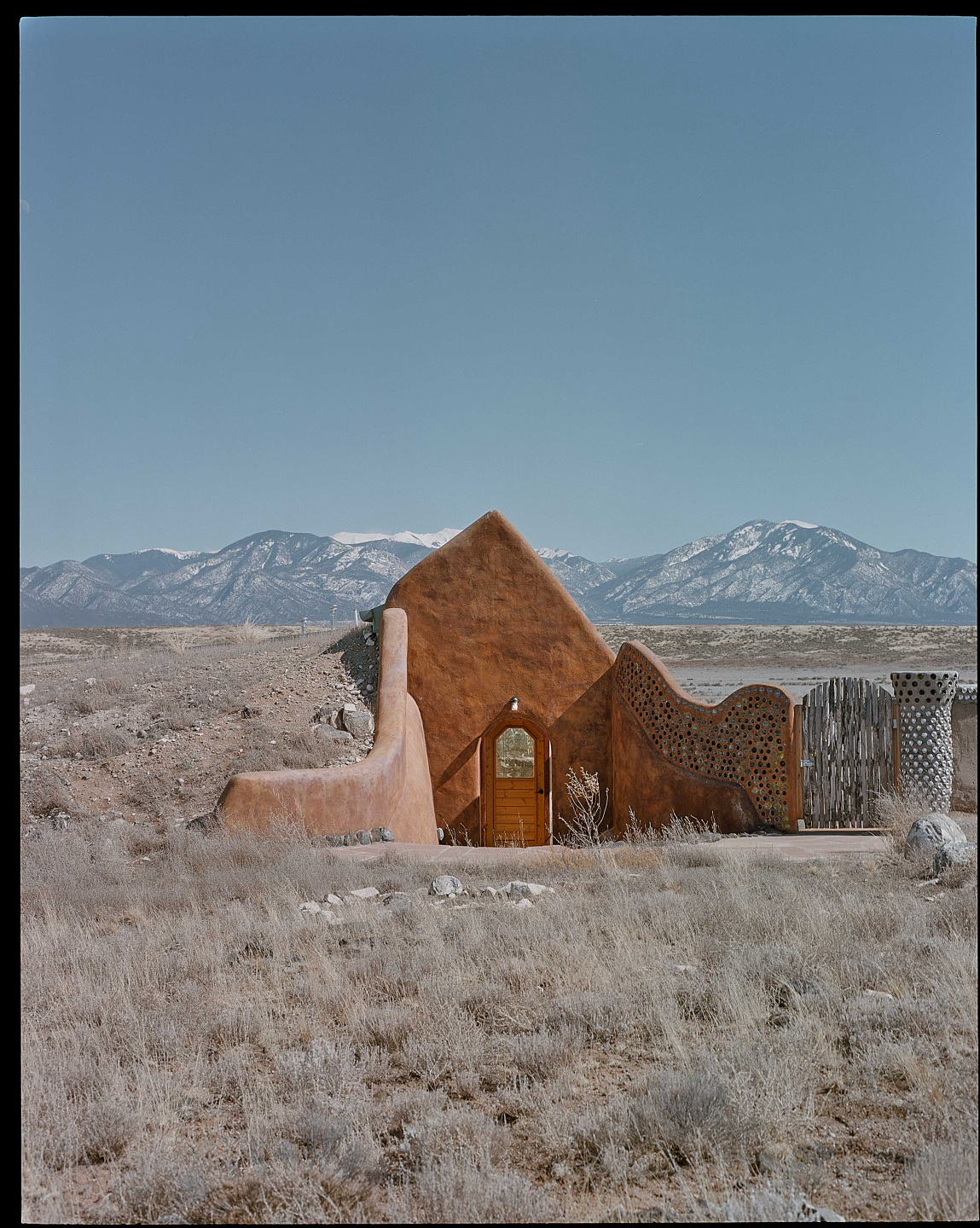 earthships-architecture-sustainability-image