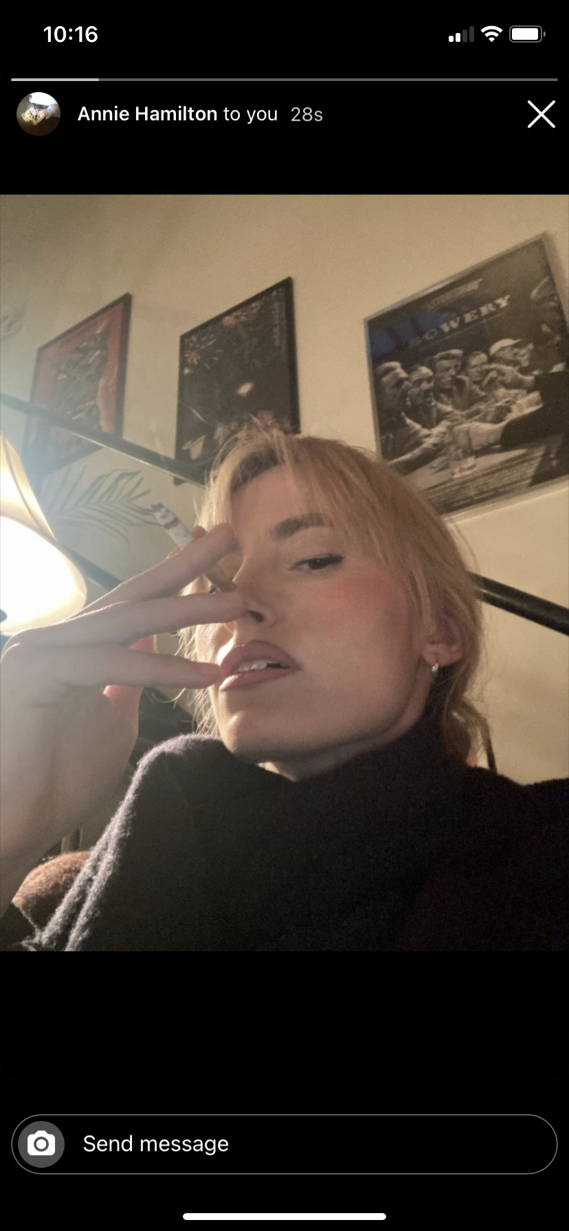 Annie Hamilton selfie