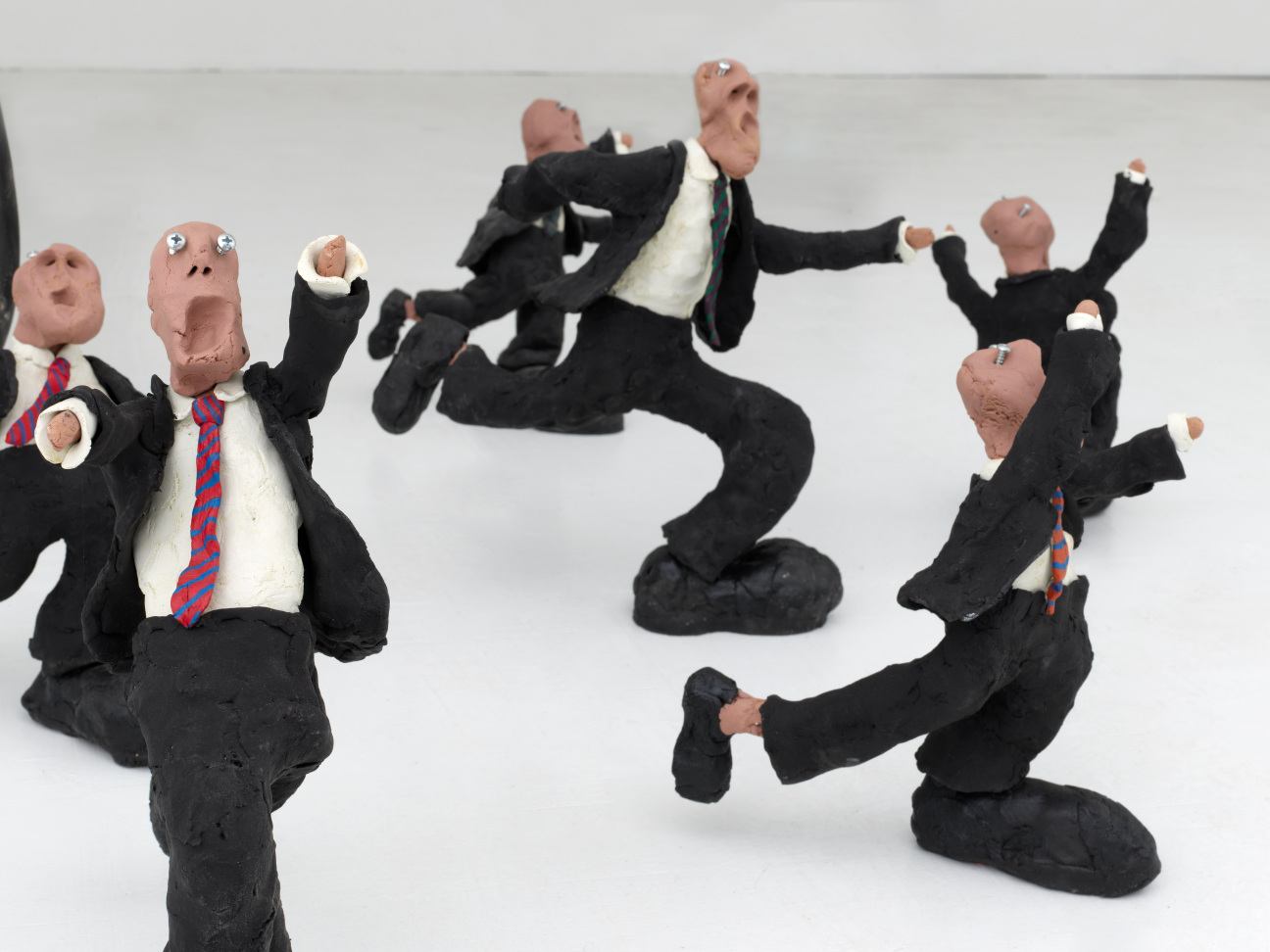 The Exterminator [detail], 2008/2022 Wood, resin, mesh, paint, screws, hose, plastic 64 x 66 x 89 inches. Image courtesy the artist and Chart gallery. Photograph by Weston Wells.