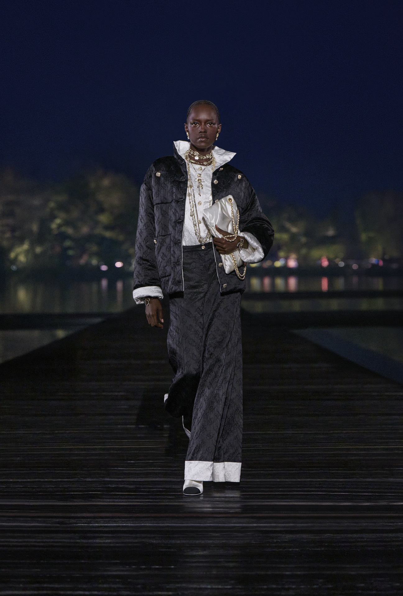 chanel-métiers-d’art-show-hangzhou-china-fashion