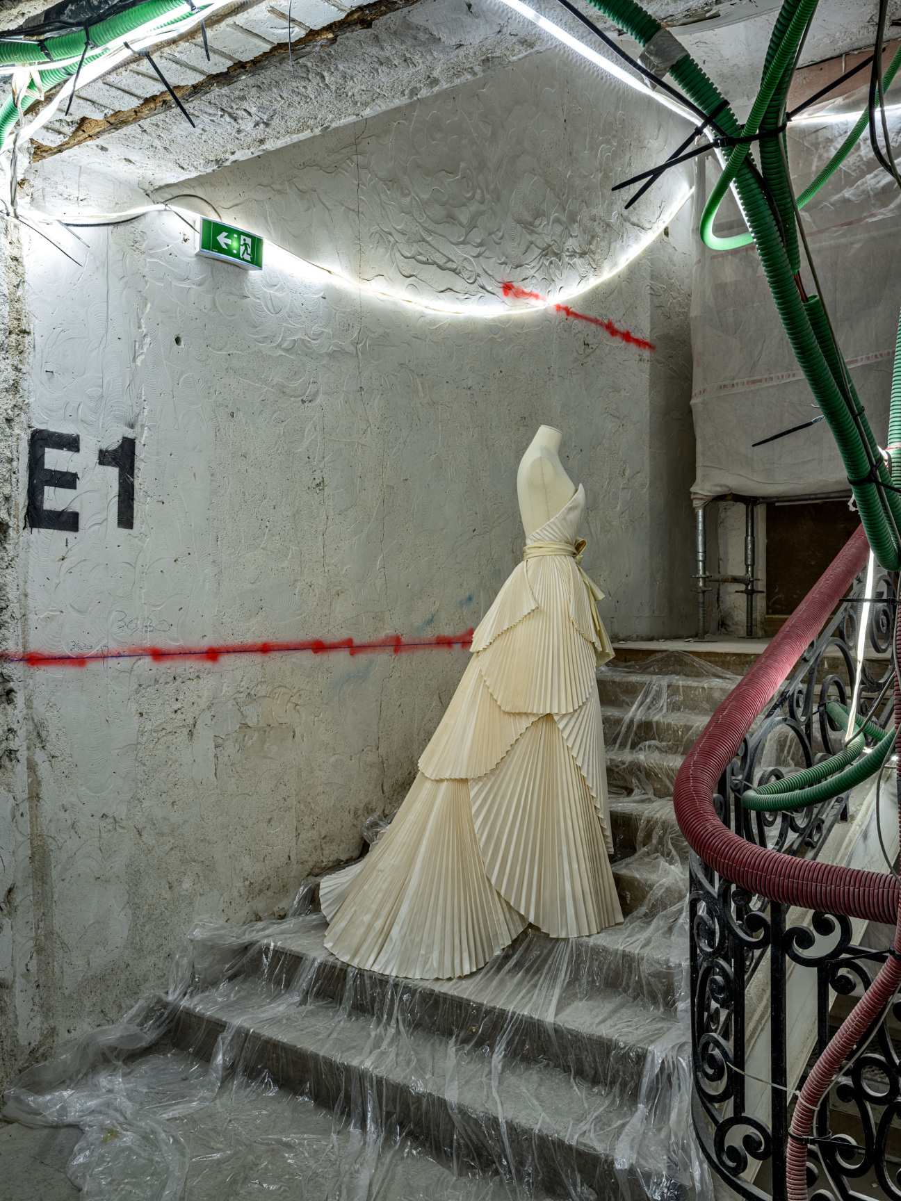 dress in construction site