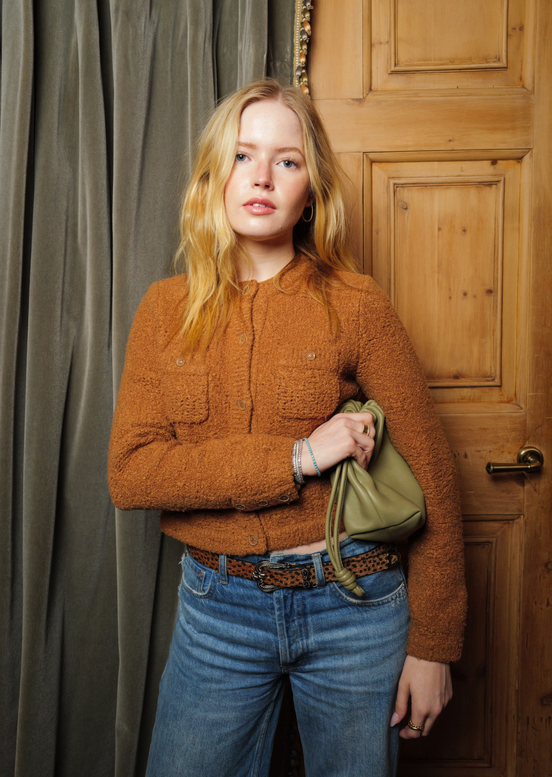 Ellie-bamber-actress-frieze-london