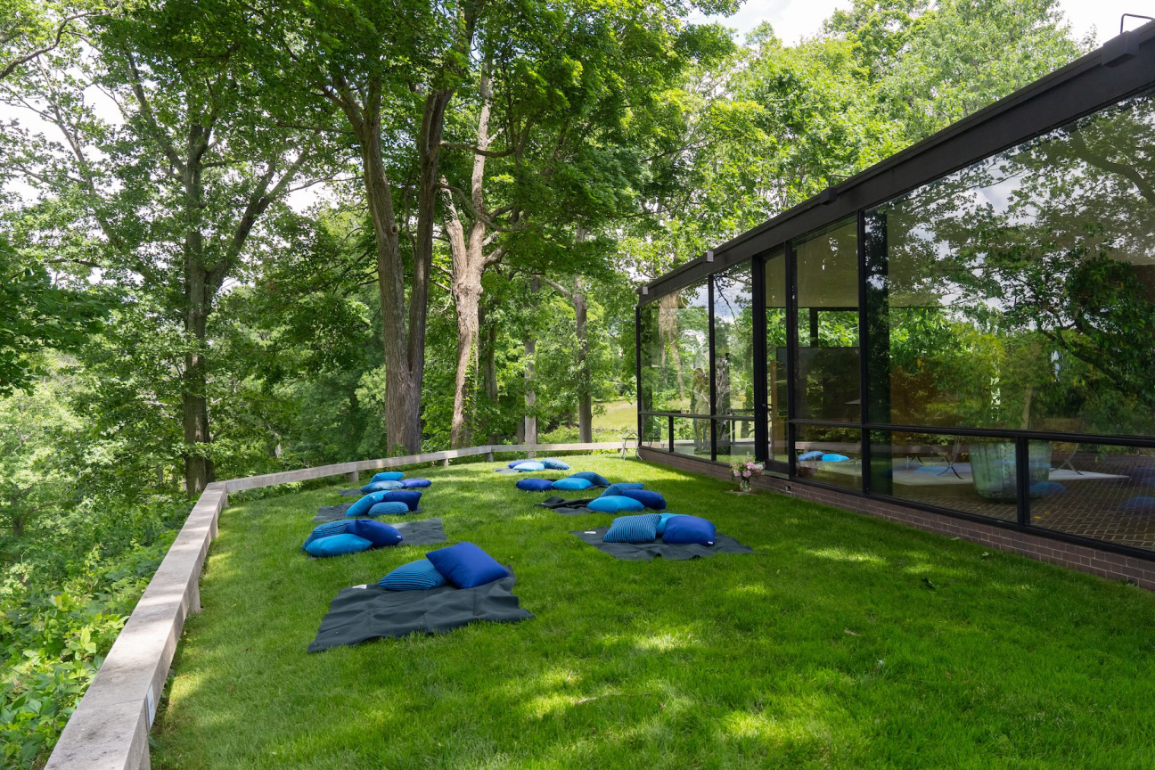Glass-House-picnic-blankets.