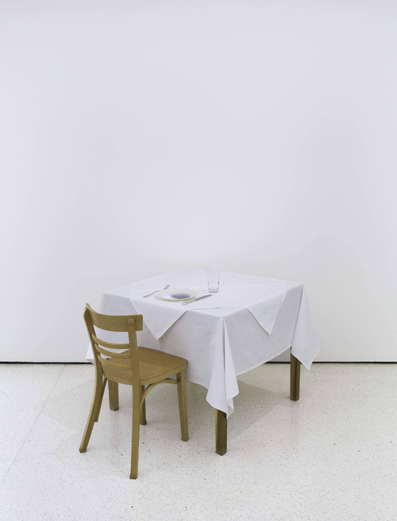 Mona-Hatoum-sculpture
