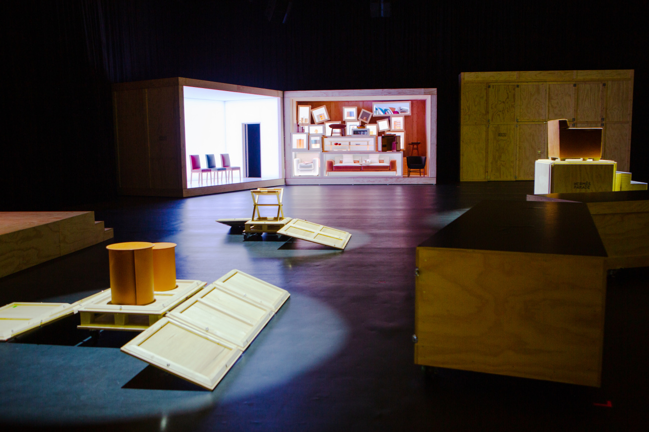 Hermes-Parade-Crates