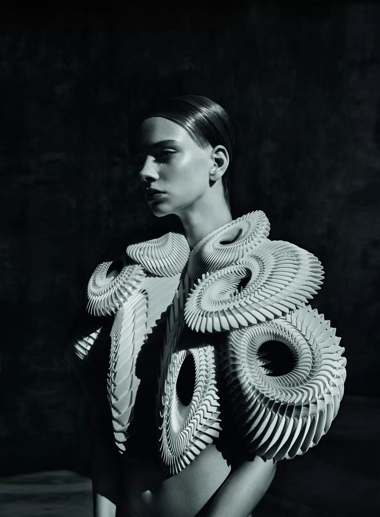 iris-van-herpen-fashion