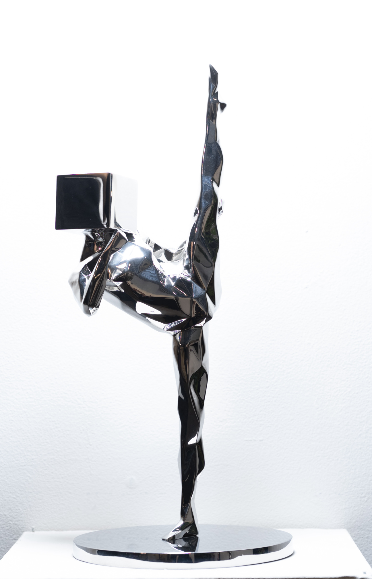 Jefrë-artist-sculpture