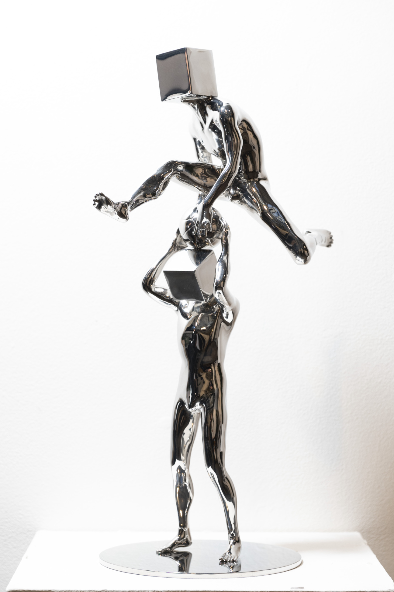 Jefrë-artist-sculpture