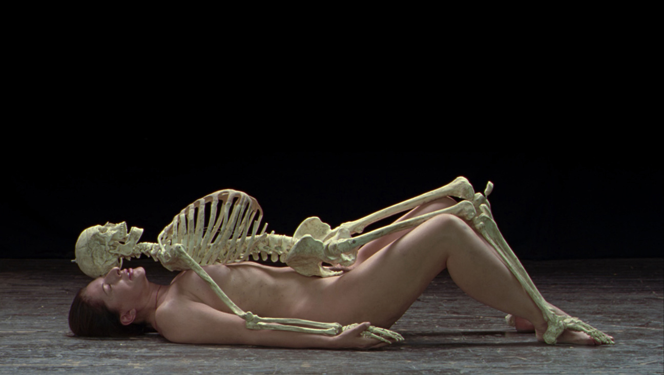 marina-abramovic-skeleton