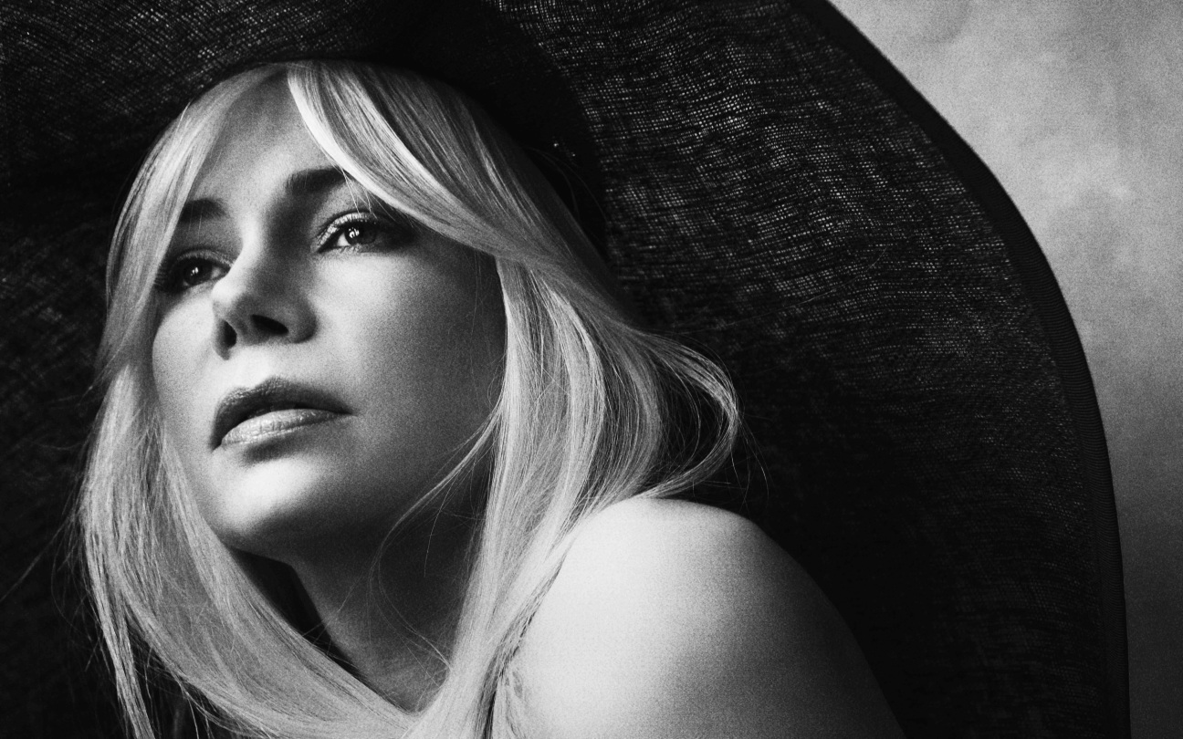 actress-michelle-williams-portrait