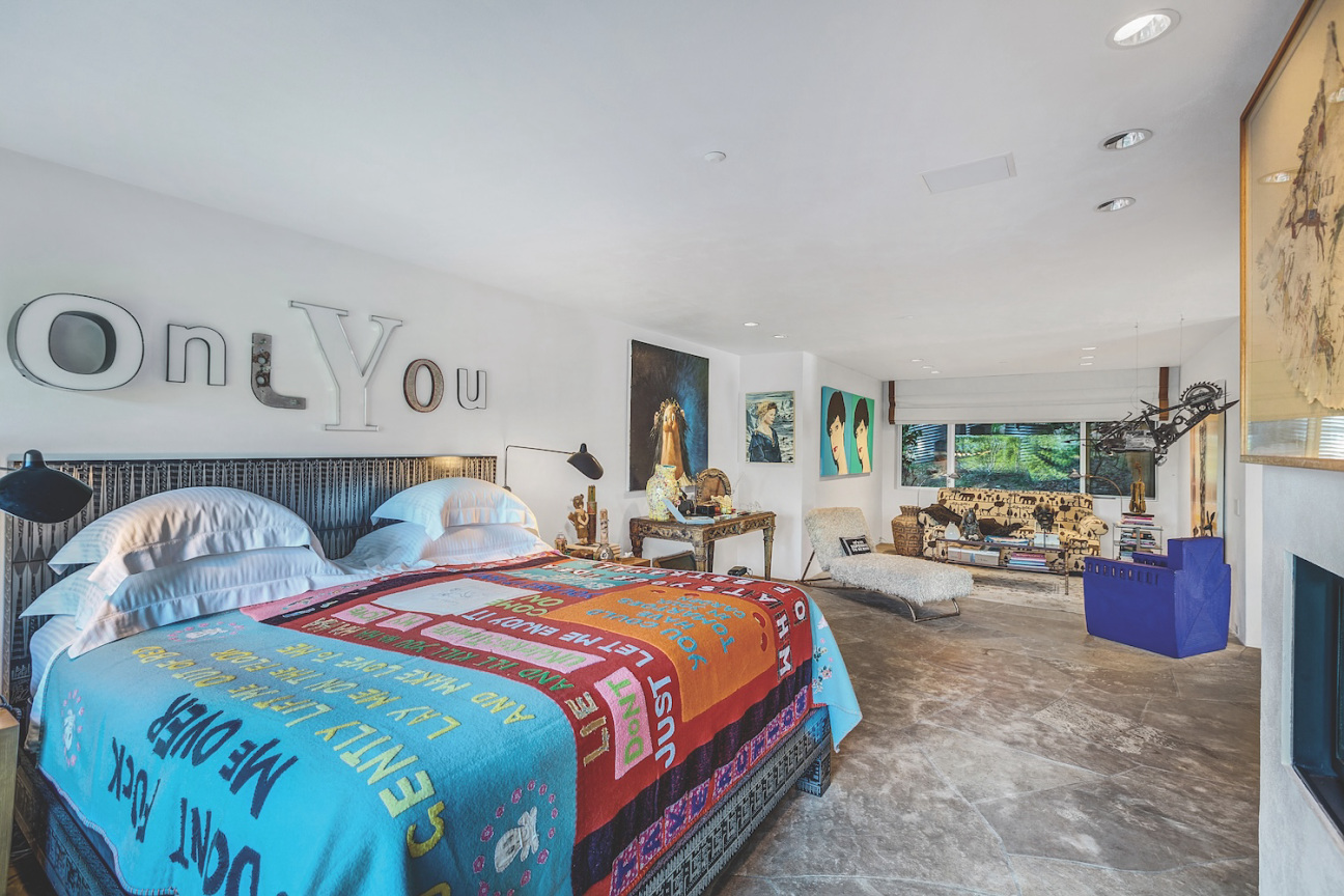 nancy-magoon-art-collector-bedroom