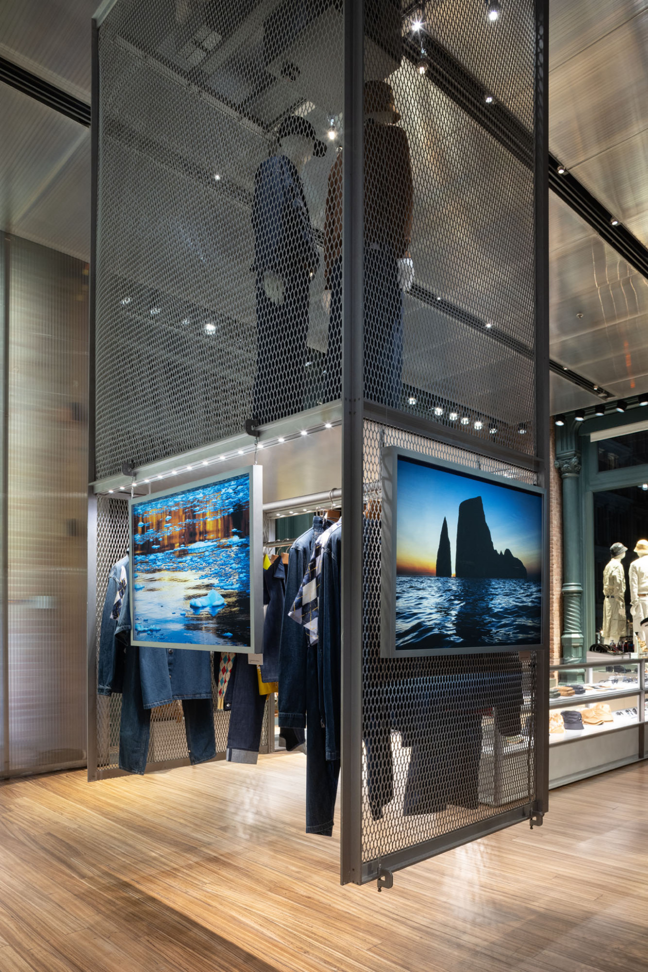 prada-sea-beyond
