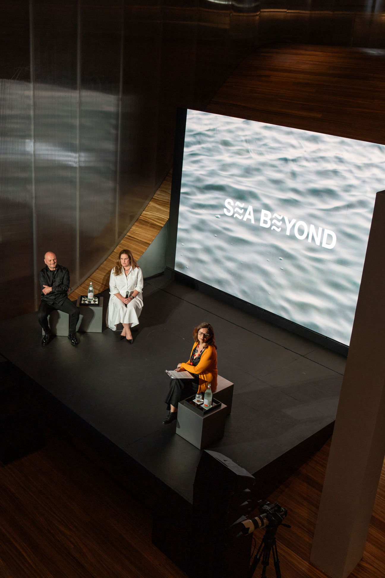prada-sea-beyond