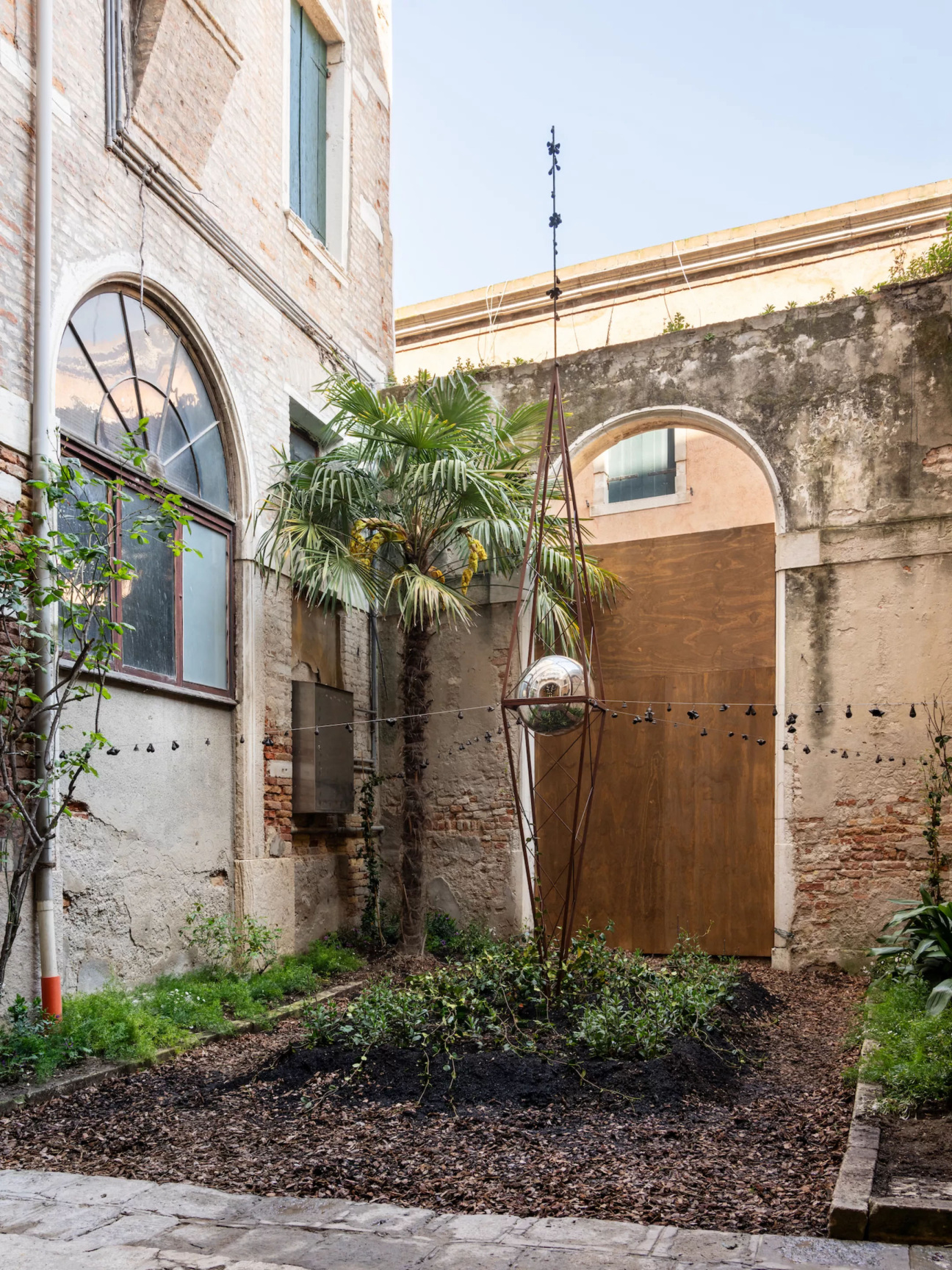 venice-biennale-art