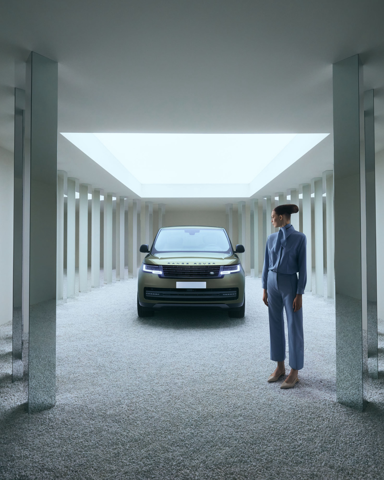 range-rover-salone-del-mobile