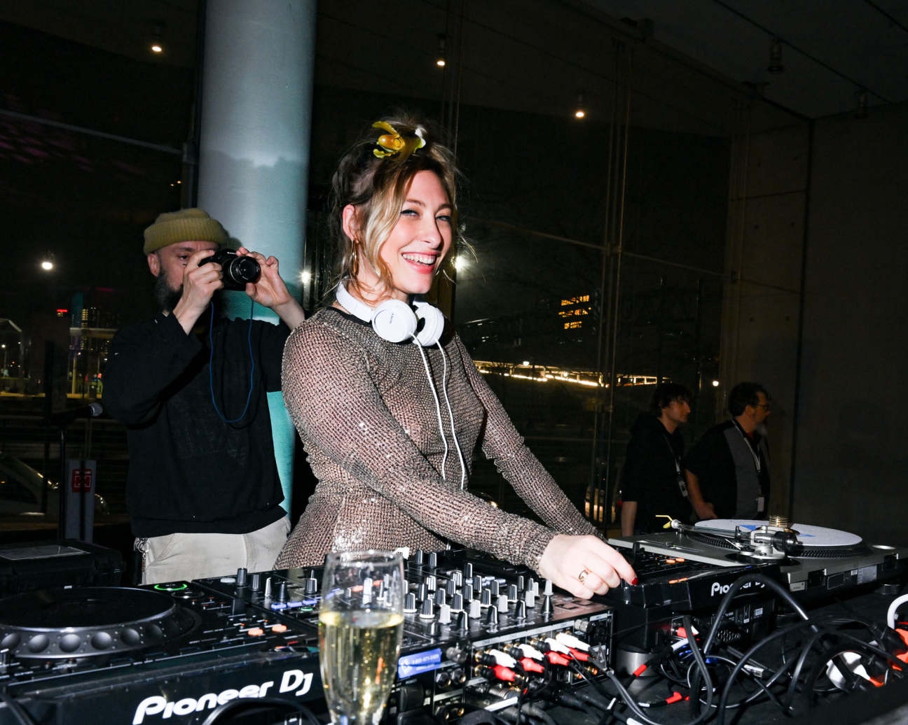 whitney-art-party