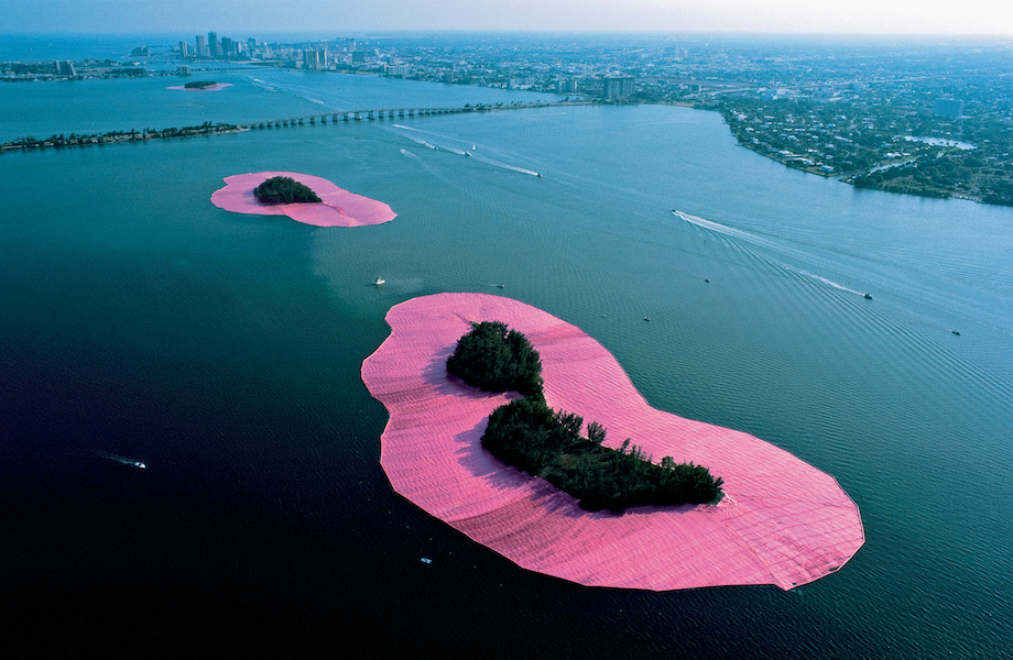 christo-surrounded-islands