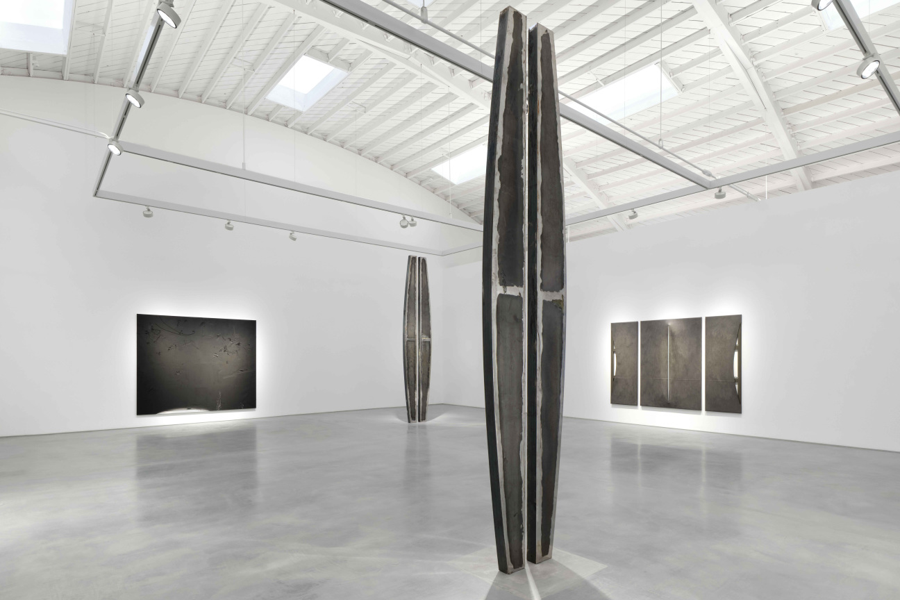 Sylvester_T1000_InstallationView14_CourtesyoftheartistandRobertsProjects,Los Angeles, California;Photo_PaulSalveson