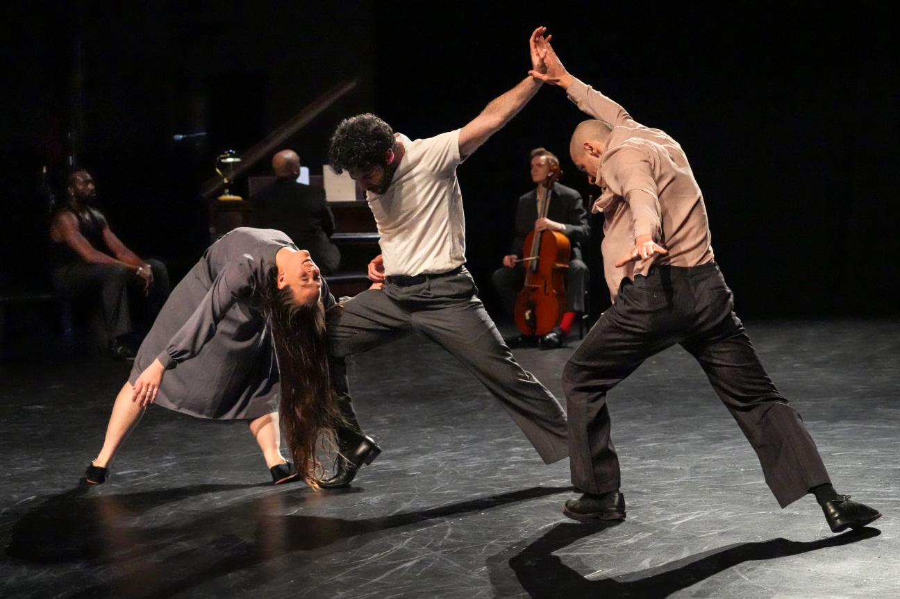 broken-theater-shakespeare