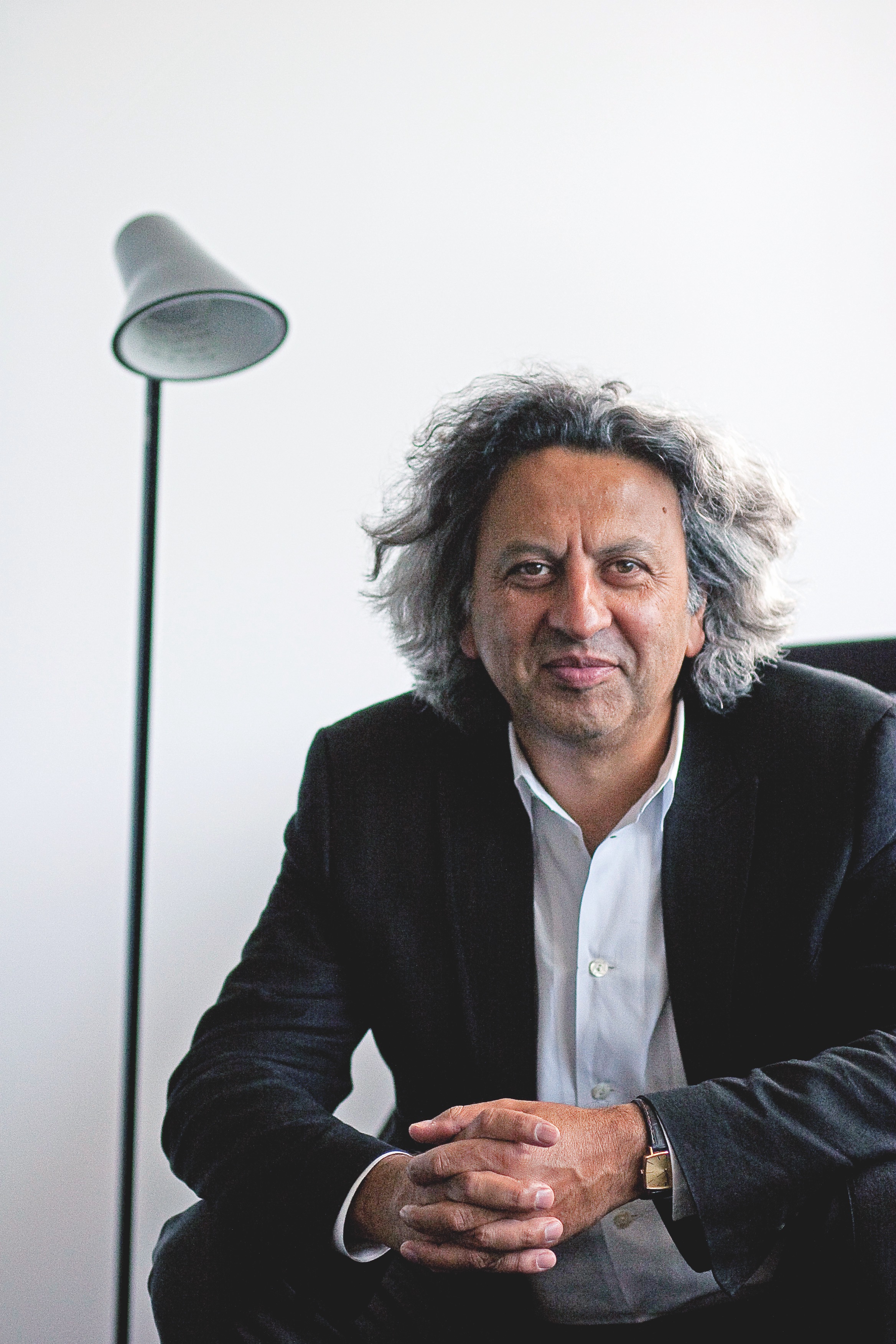 Harvard University Graduate School of Design Dean Mohsen Mostafavi is pictured in his Gund Hall office. Photo by Stephanie Mitchell/Harvard University News Office.