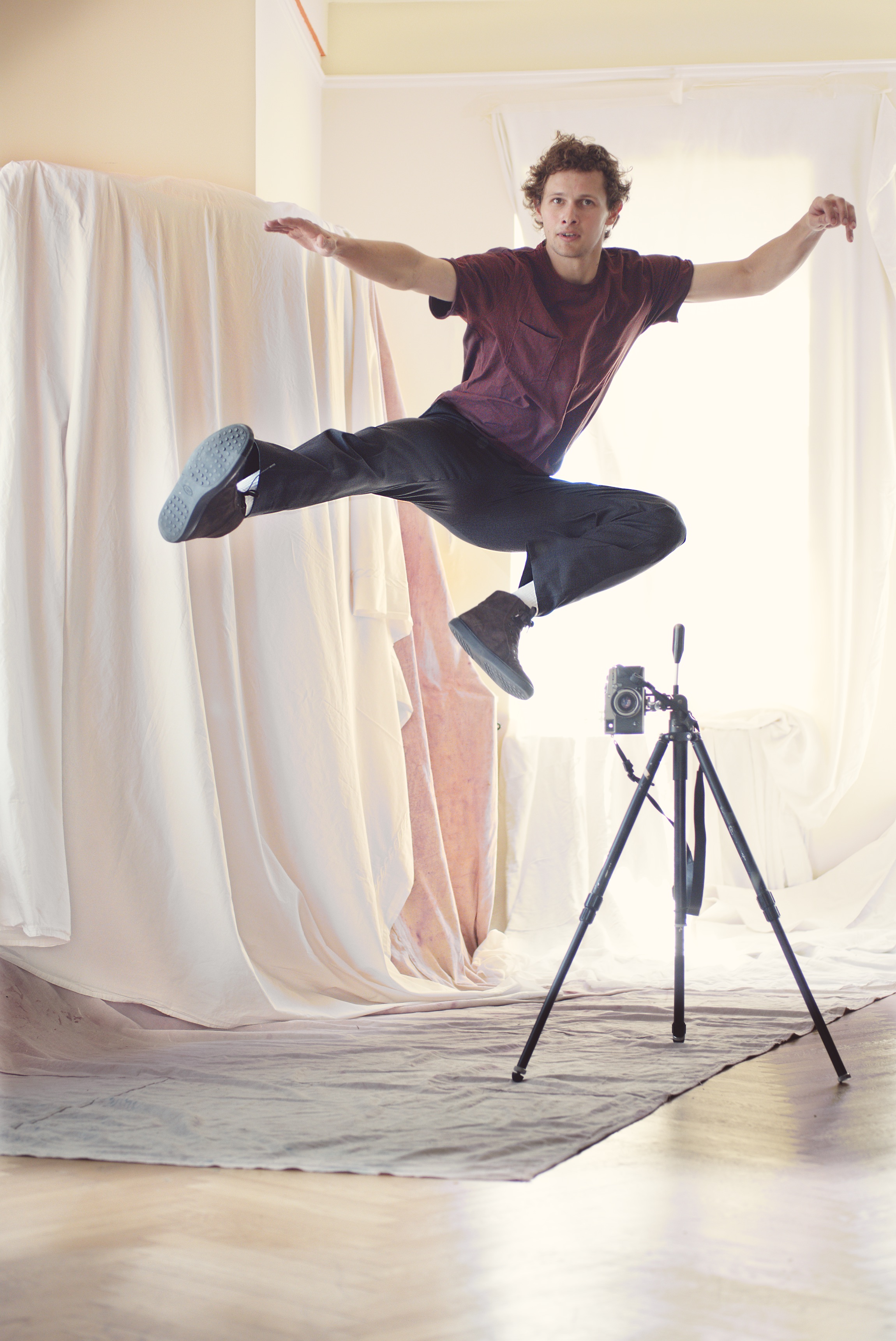 Self portrait by Warren Elgort produced by Michael Reynolds. 