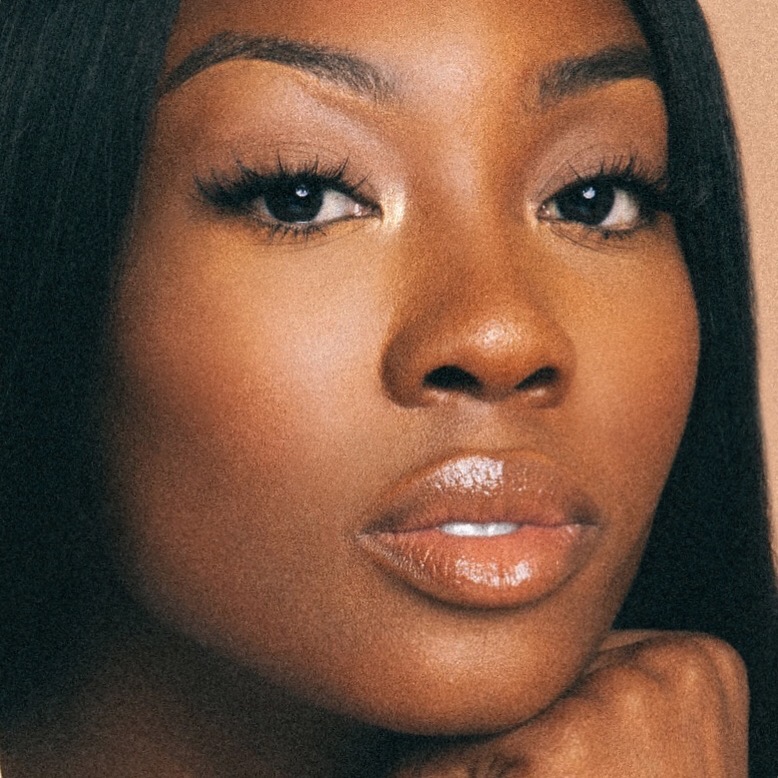 Portrait of Tia Adeola, 2019. Photo by Chris Vongsawat.