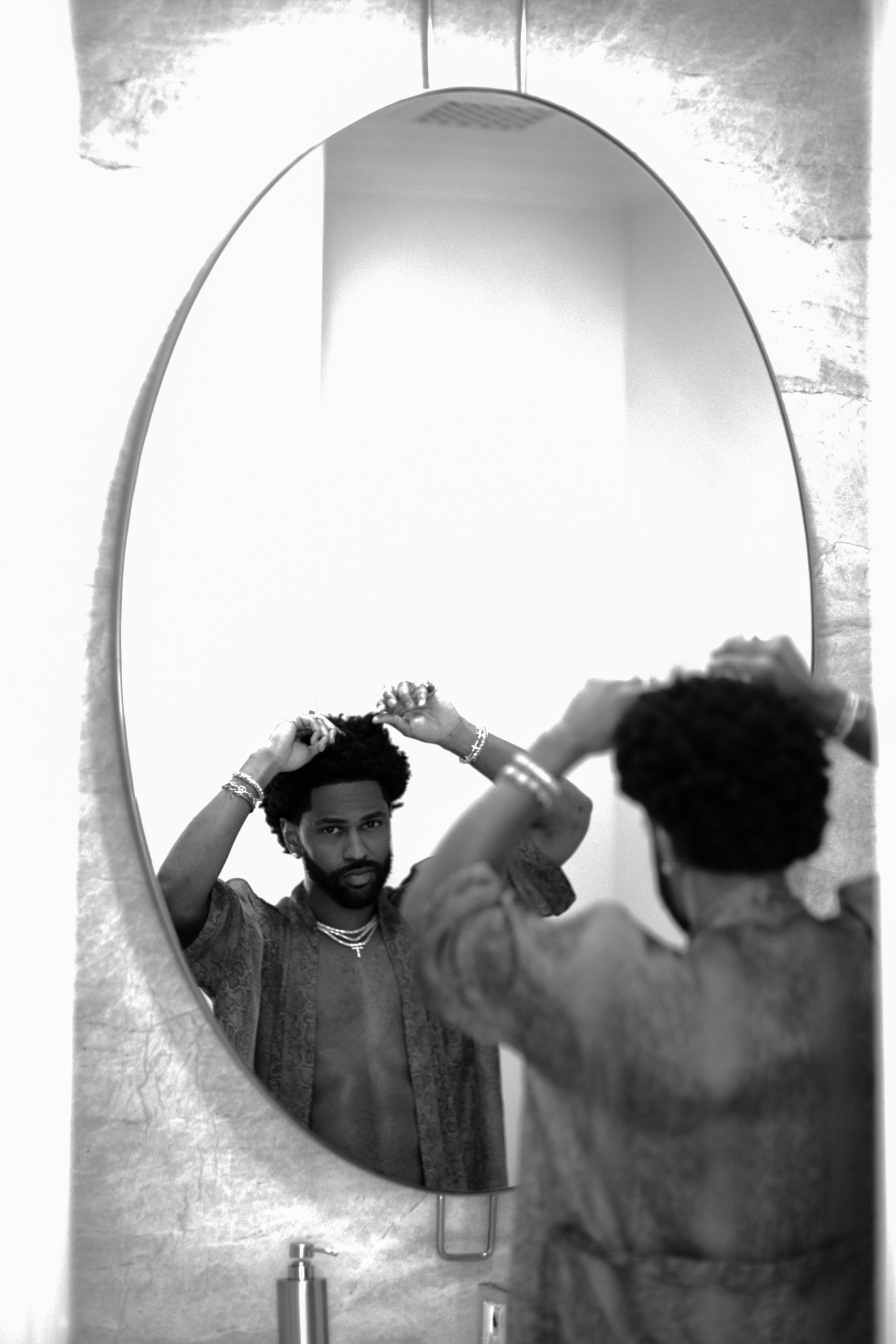 Big Sean. Styling by Van Van Alonso. Barbery by Ronnie McCoy III. Grooming by @Luciamua76.